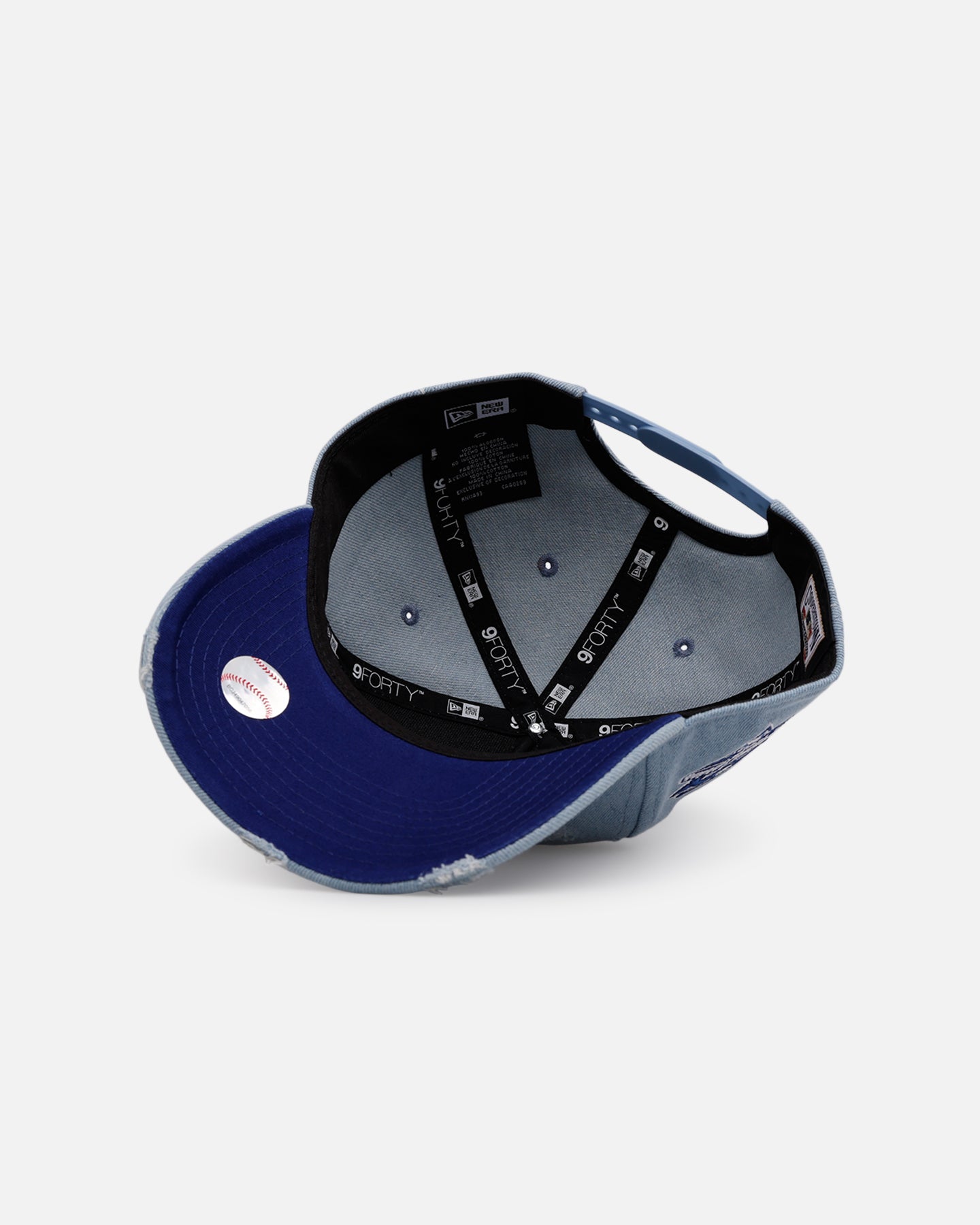 New Era New York Yankees 'Distressed Denim' 9FORTY A-Frame Snapback Light Wash Denim