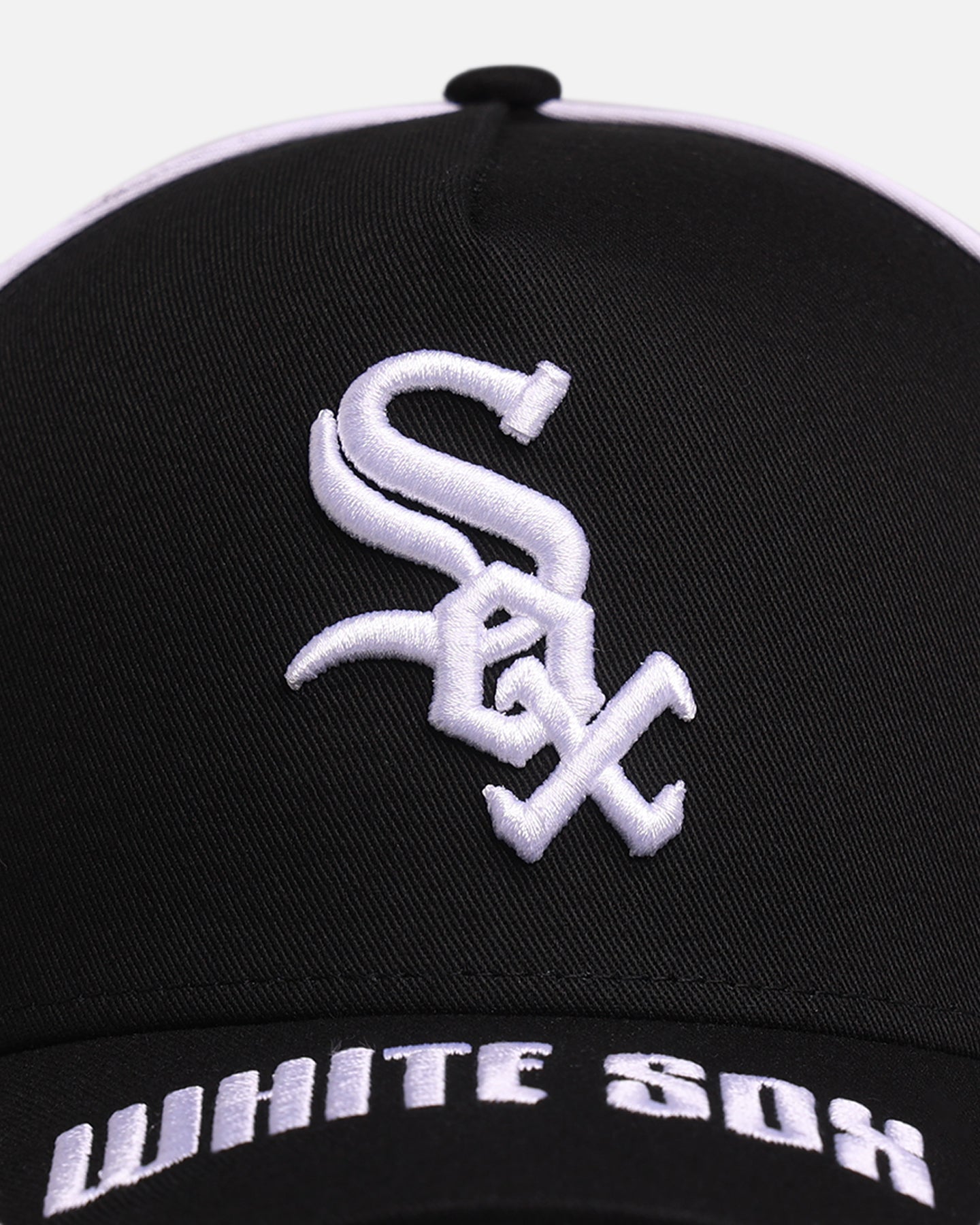 New Era Chicago White Sox 'Piping' 9FORTY A-Frame Snapback Black/White
