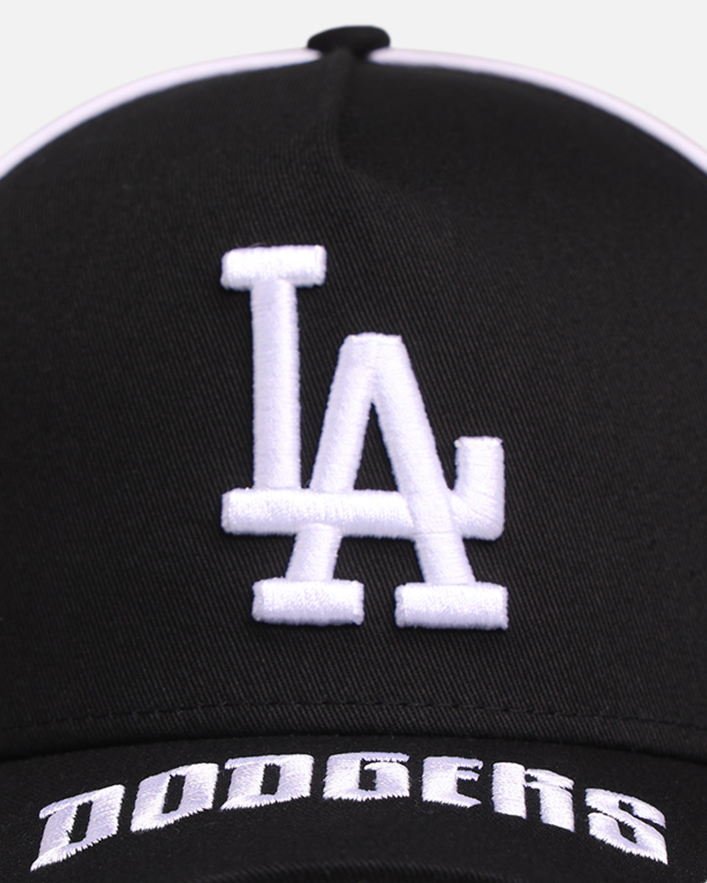 New Era Los Angeles Dodgers 'Piping' 9FORTY A-Frame Snapback Black/White