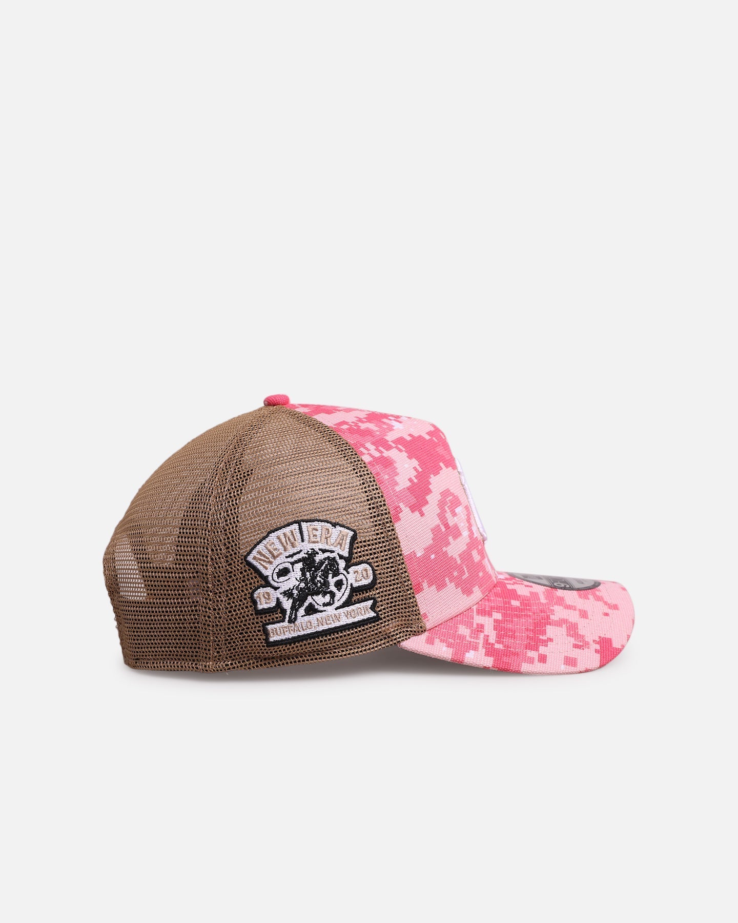 New Era New York Yankees 'Digi Camo' 9FORTY A-Frame Trucker Snapback Pink/White
