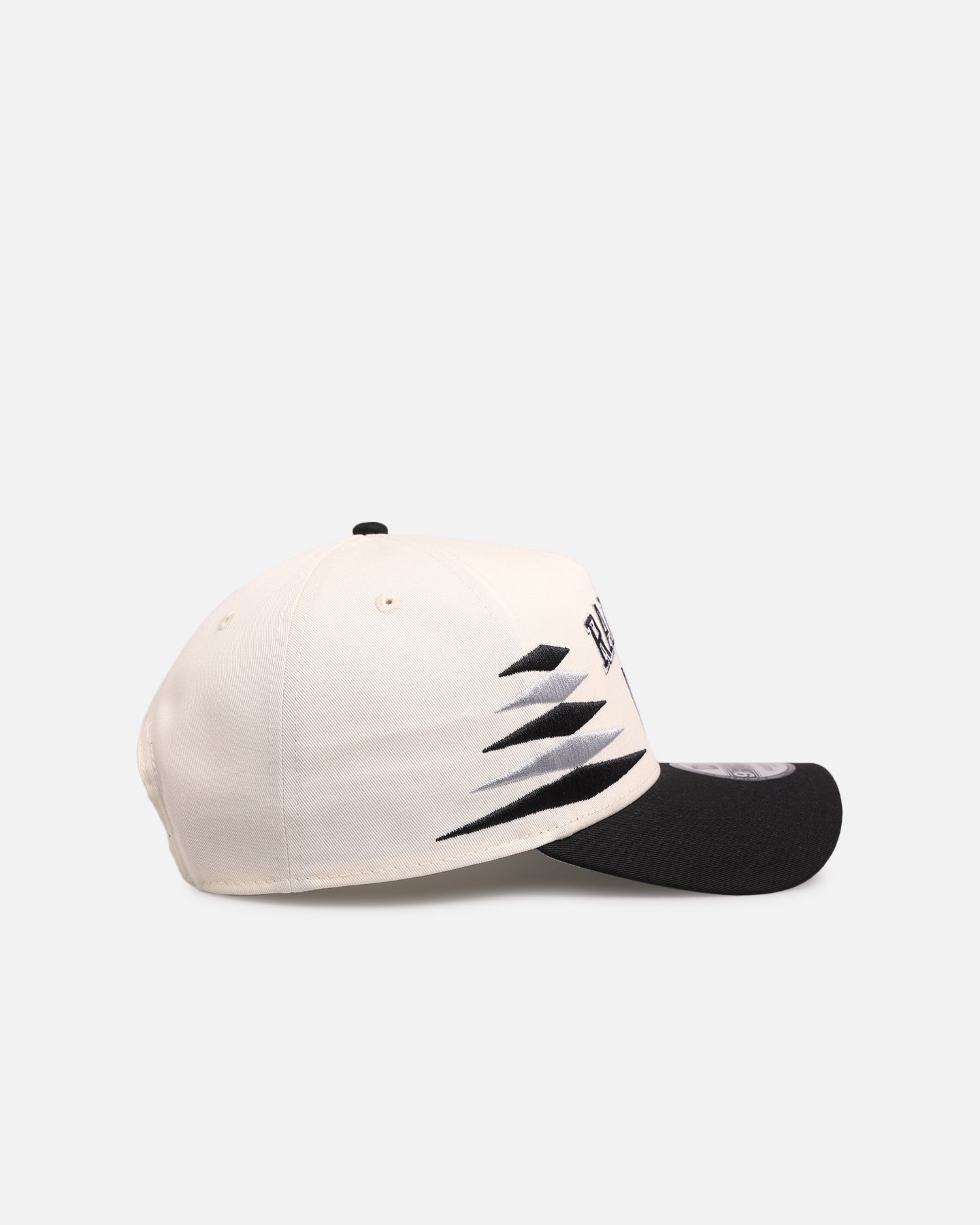 New Era Las Vegas Raiders 'Regency Crown' 9FORTY A-Frame Snapback Chrome White/Black