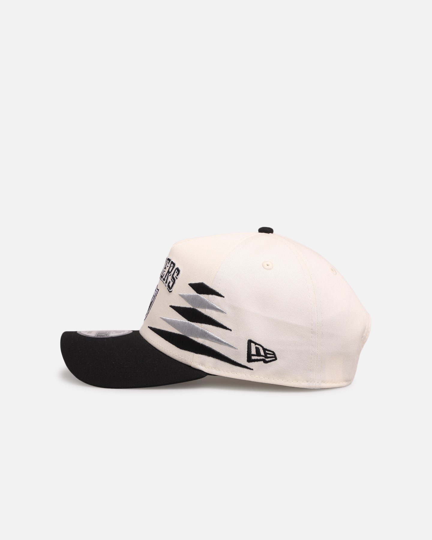 New Era Las Vegas Raiders 'Regency Crown' 9FORTY A-Frame Snapback Chrome White/Black