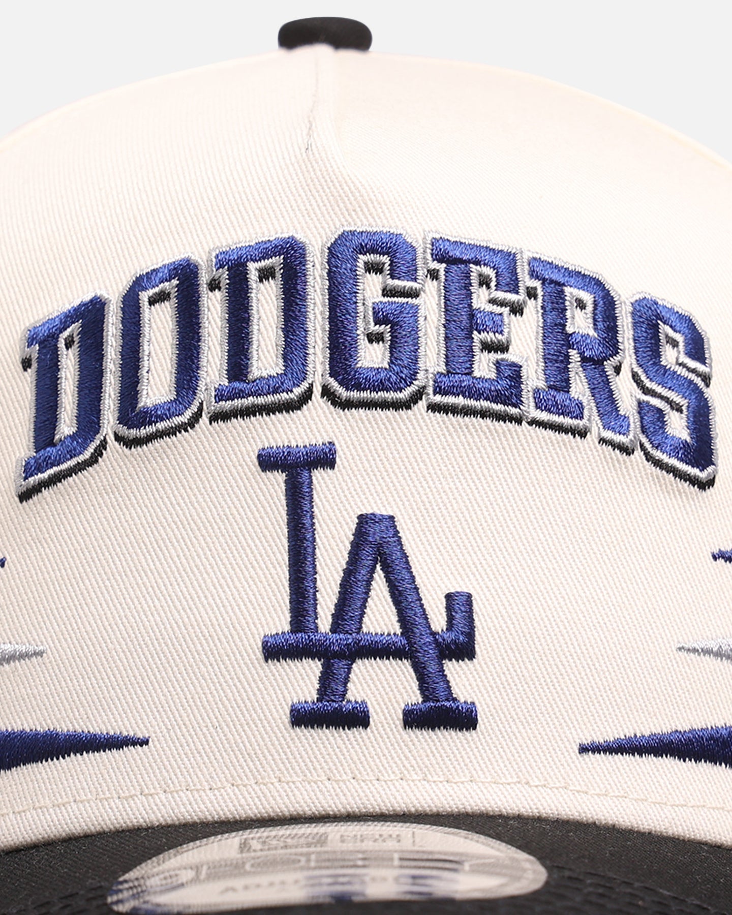 New Era Los Angeles Dodgers 'Regency Crown' 9FORTY A-Frame Snapback Chrome White/Black