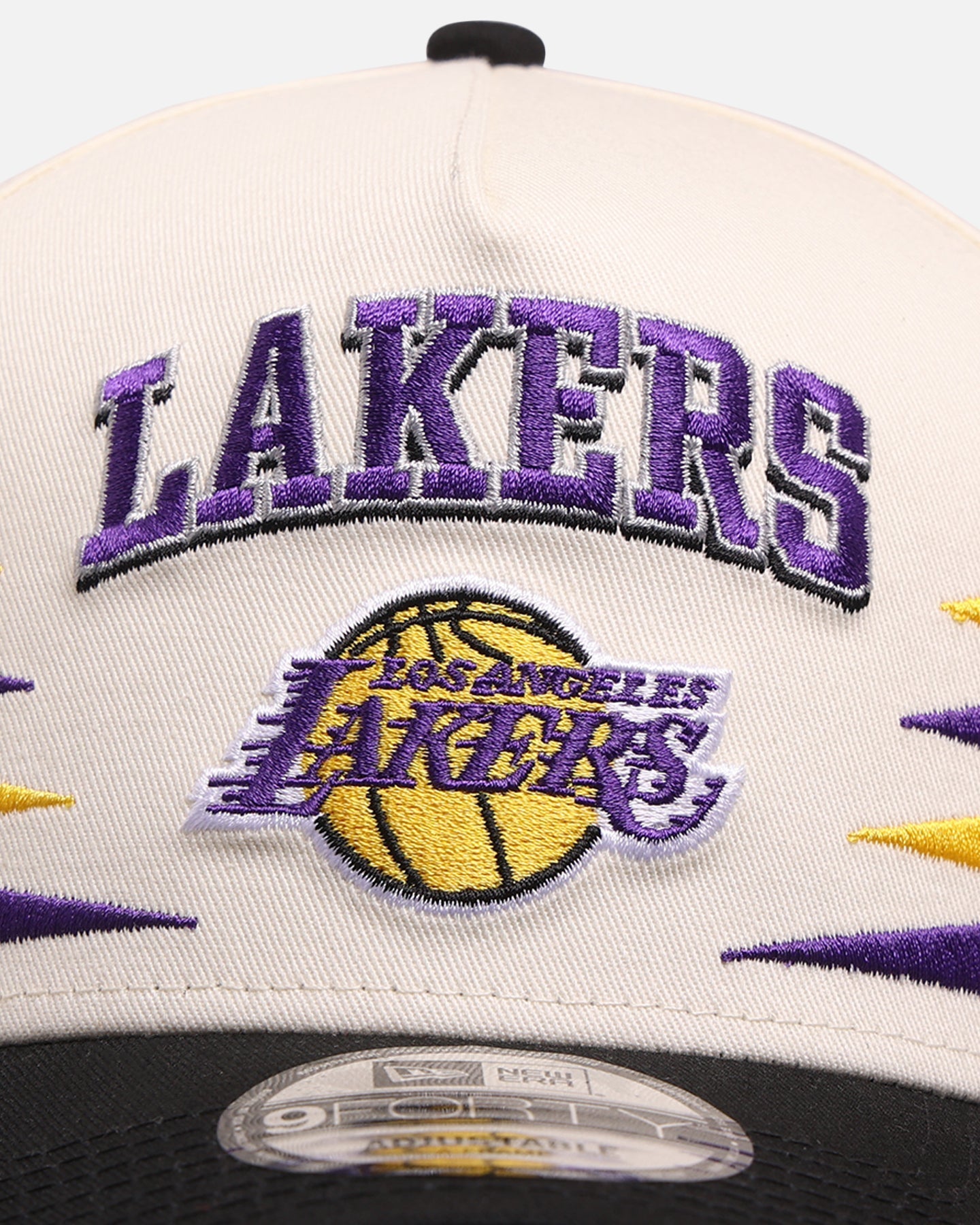New Era Los Angeles Lakers 'Regency Crown' 9FORTY A-Frame Snapback Chrome White/Black