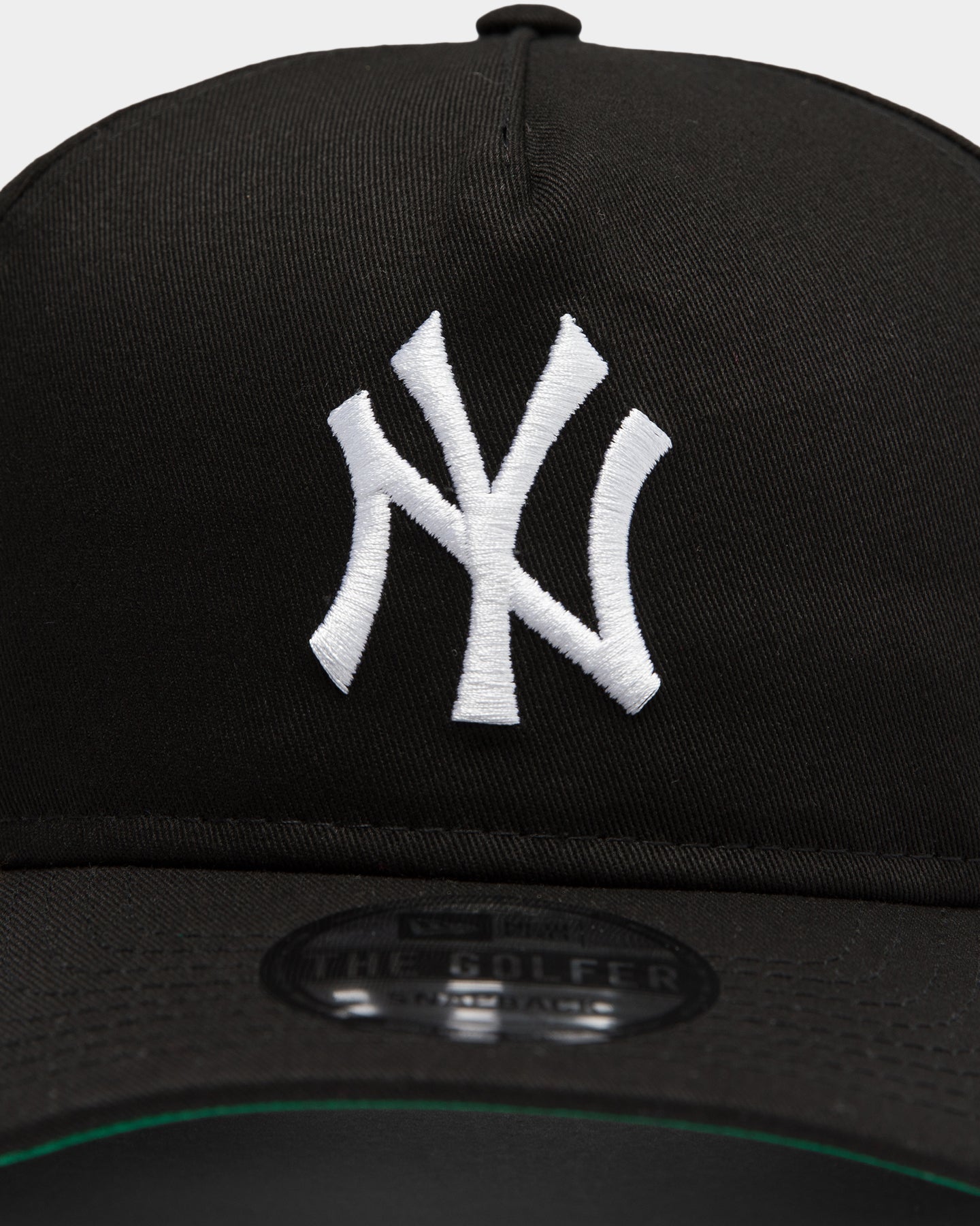 New Era Men's New York Yankees Mini Logo Old Golfer Snapback Black/OTC