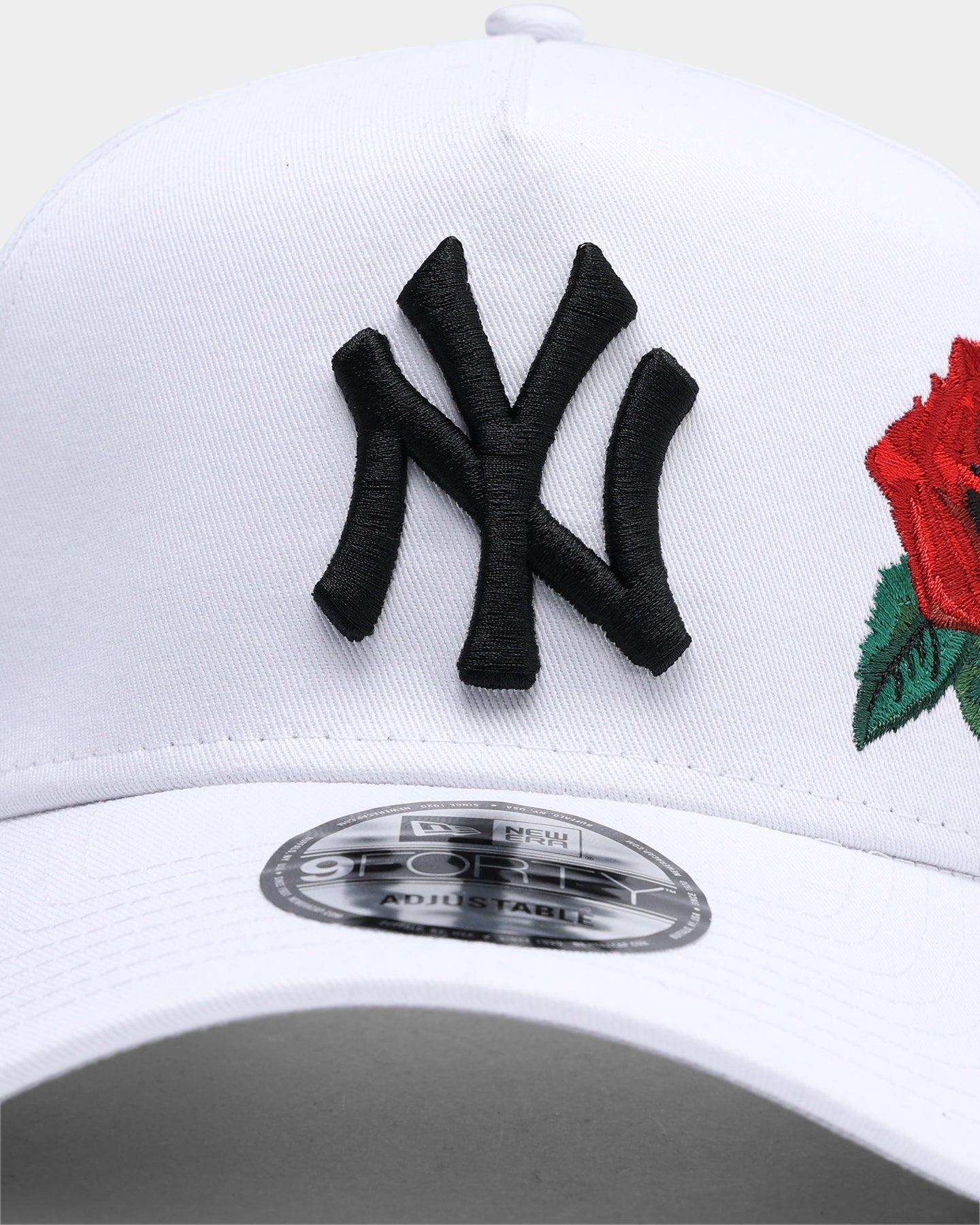 New Era New York Yankees 'Rose Emblem' 9FORTY A-Frame Snapback White/Black