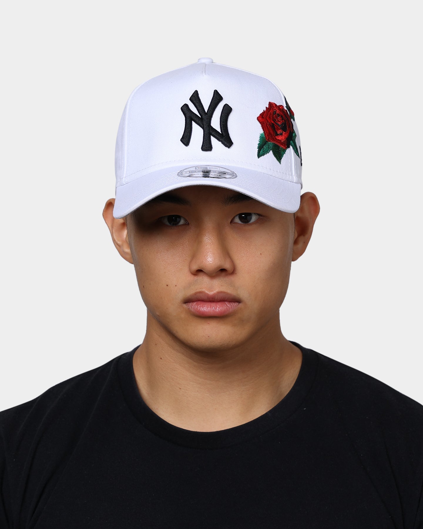 New Era New York Yankees 'Rose Emblem' 9FORTY A-Frame Snapback White/Black