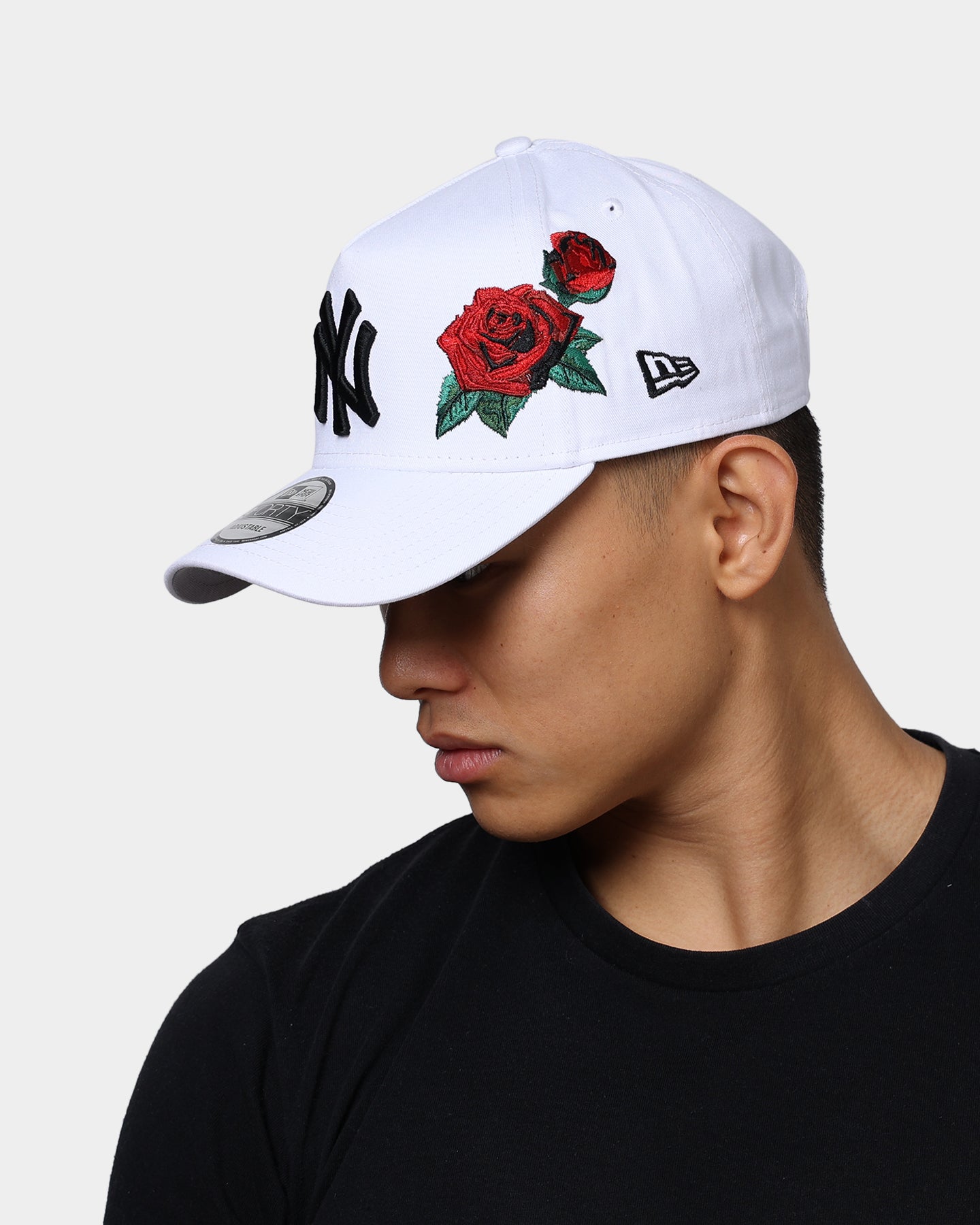 New Era New York Yankees 'Rose Emblem' 9FORTY A-Frame Snapback White/Black