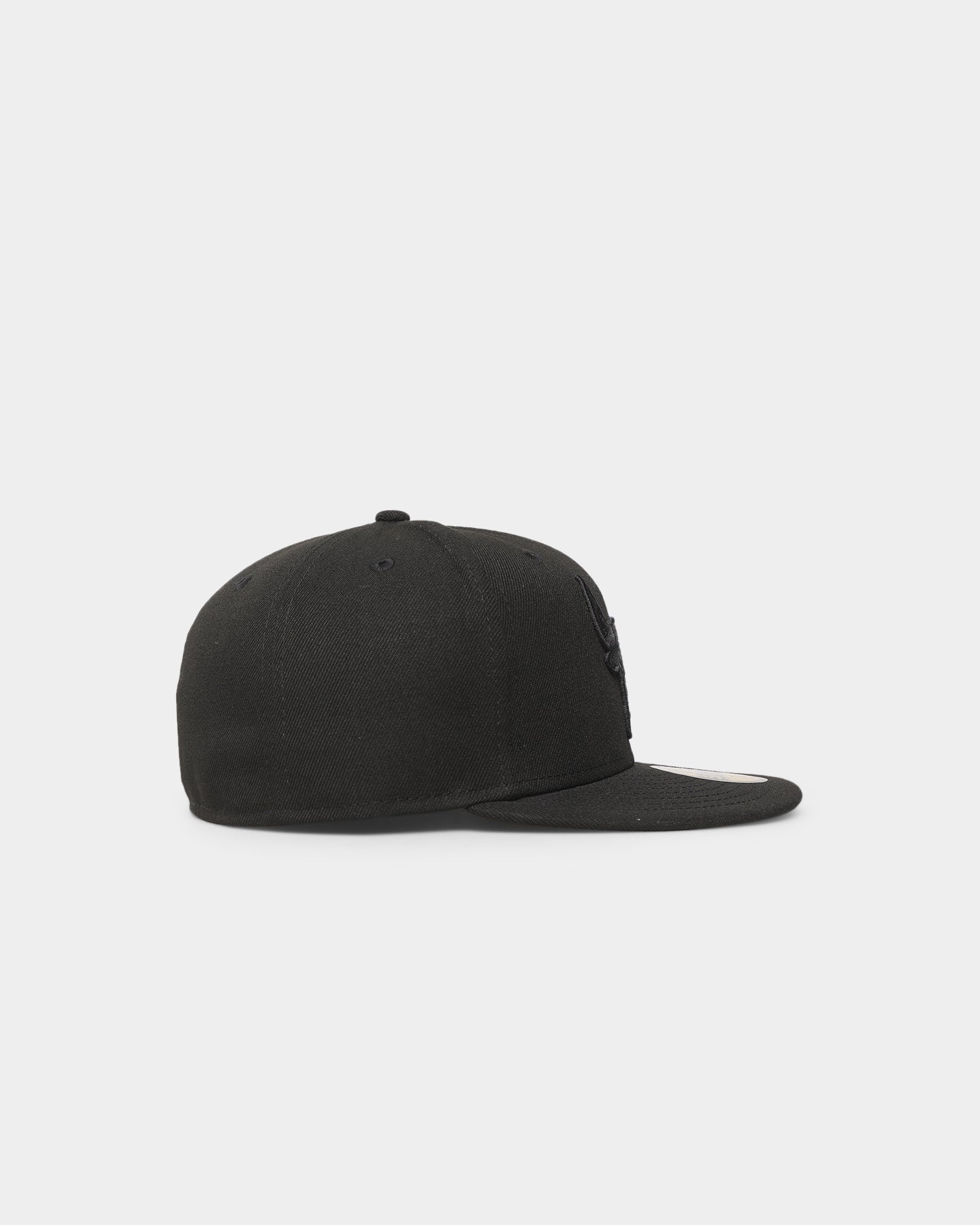 New Era Chicago Bulls 'Black On Black' 59FIFTY Fitted Black/Black