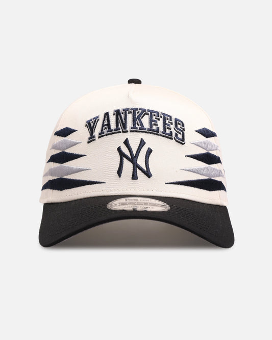 New Era New York Yankees 'Regency Crown' 9FORTY A-Frame Snapback Chrome White/Black